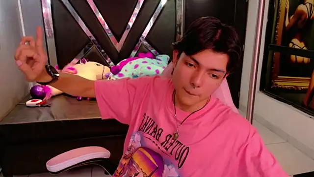 Snapshot of alandelrey57 chatting on 09.13.25 alandelrey57 online show from 09.13.25