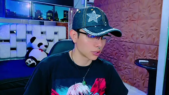 Snapshot of alandelrey57 chatting on 12.02.25 alandelrey57 online show from 12.02.25