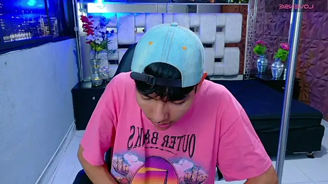 Snapshot of alandelrey57 chatting on 12.03.25 alandelrey57 online show from 12.03.25