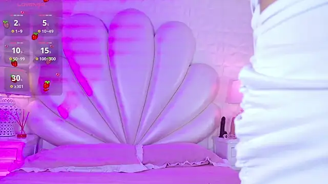 Snapshot of SammyJhuls chatting on 10.14.25 SammyJhuls online show from 10.14.25