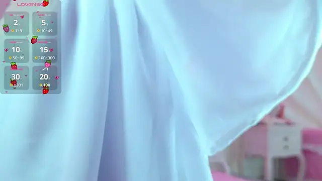 Snapshot of SammyJhuls chatting on 10.31.25 SammyJhuls online show from 10.31.25