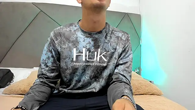 Snapshot of andrew_colleman chatting on 09.20.25 andrew colleman online show from 09.20.25