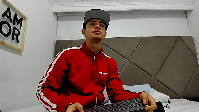 Snapshot of andrew_colleman chatting on 09.30.25 andrew colleman online show from 09.30.25