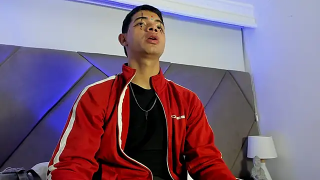 Snapshot of andrew_colleman chatting on 10.31.25 andrew colleman online show from 10.31.25