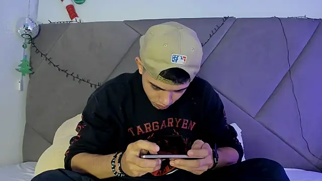 Snapshot of andrew_colleman chatting on 11.20.25 andrew colleman online show from 11.20.25