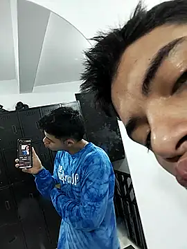 Snapshot of andrew_colleman chatting on 11.26.25 andrew colleman online show from 11.26.25