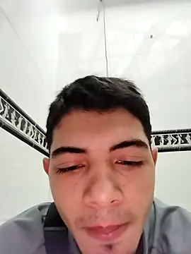 Snapshot of andrew_colleman chatting on 11.28.25 andrew colleman online show from 11.28.25