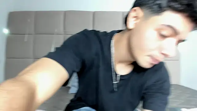 Snapshot of andrew_colleman chatting on 12.14.25 andrew colleman online show from 12.14.25