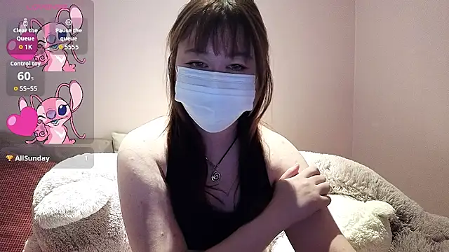 Snapshot of leelana217 chatting on 11.18.25 leelana217 online show from 11.18.25