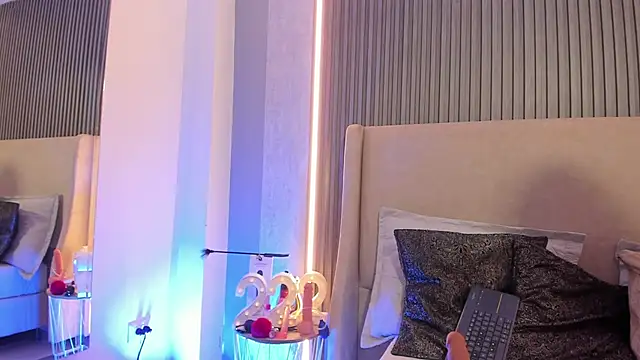 AbbyBeck online show from 09.19.25