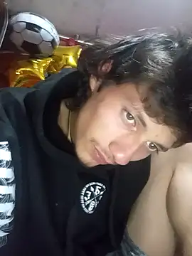 Snapshot of alexandercruz chatting on 12.15.25 alexandercruz online show from 12.15.25