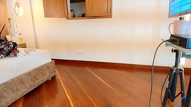 zarah andrew   online show from 12.16.25