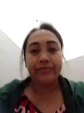 Snapshot of Pinay_Chubby20 chatting on 11.07.25 Pinay Chubby20 online show from 11.07.25