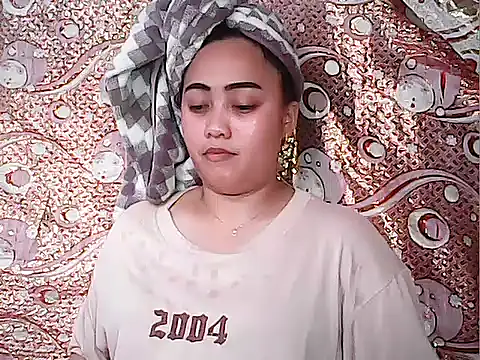 Snapshot of Pinay_Chubby20 chatting on 11.28.25 Pinay Chubby20 online show from 11.28.25