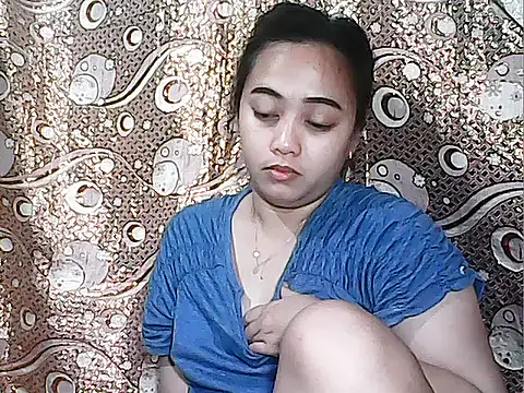 Snapshot of Pinay_Chubby20 chatting on 12.03.25 Pinay Chubby20 online show from 12.03.25