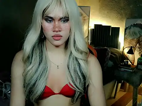 Snapshot of YllanaAltheaXxX chatting on 04.26.26 YllanaAltheaXxX online show from 04.26.26