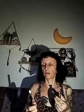 Snapshot of DEALYLITH chatting on 09.25.25 DEALYLITH online show from 09.25.25