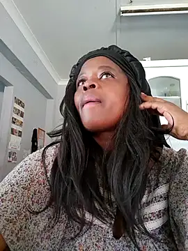 Snapshot of cairococo chatting on 09.21.25 cairococo online show from 09.21.25