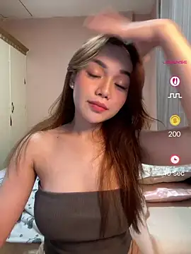 Snapshot of expnsivecandy chatting on 07.31.26 expnsivecandy online show from 07.31.26