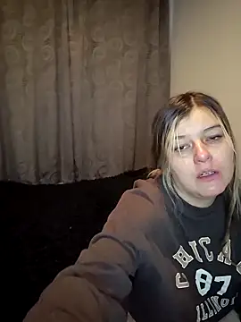 Snapshot of Fernandar2025 chatting on 12.15.25 Fernandar2025 online show from 12.15.25