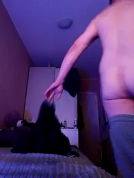 Thoma9034 online show from 10.18.25