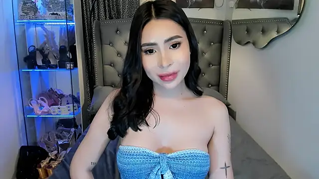 Claudia empress online show from 10.22.25