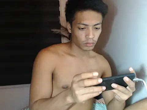 Snapshot of Asian_gregor chatting on 09.19.25 Asian gregor online show from 09.19.25