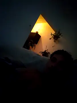 Snapshot of tierre21 chatting on 10.13.25 tierre21 online show from 10.13.25