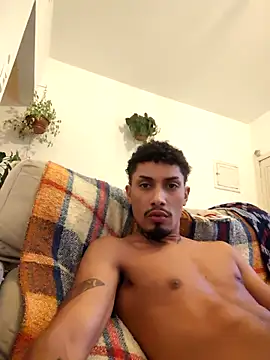 Snapshot of tierre21 chatting on 10.27.25 tierre21 online show from 10.27.25