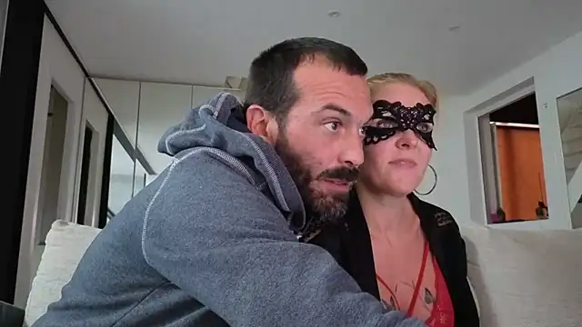 Snapshot of bellemasquer chatting on 09.24.25 bellemasquer online show from 09.24.25