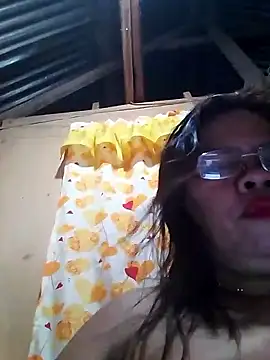 Snapshot of Huge_mama69 chatting on 05.18.26 Huge mama69 online show from 05.18.26