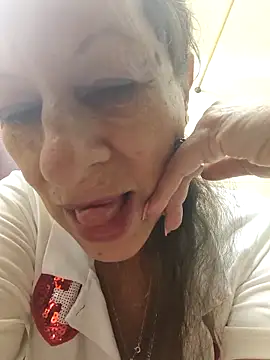 MaryeLunna online show from 10.15.25