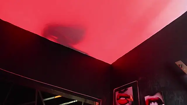 EmilyDuran  online show from 04.11.26