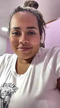 EmilyDuran  online show from 04.14.26