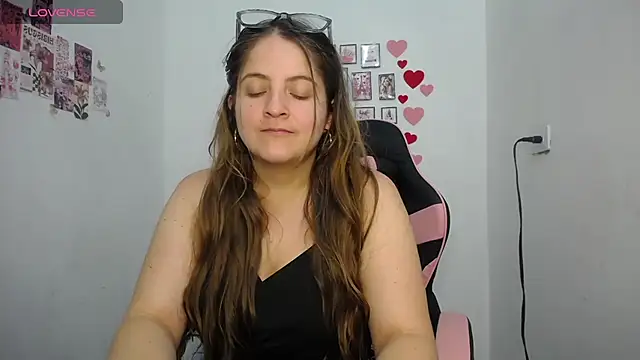 Pregnant Kloe online show from 05.14.26