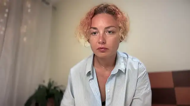 Reddgiirl online show from 04.19.26