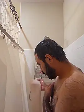 Snapshot of Lb228w chatting on 11.18.25 Lb228w online show from 11.18.25