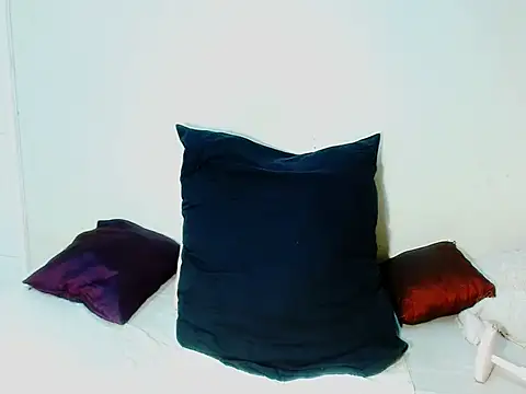 Love-Racheal75 online show from 04.21.26