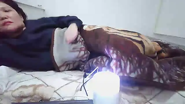 sakuradelreina online show from 02.13.26