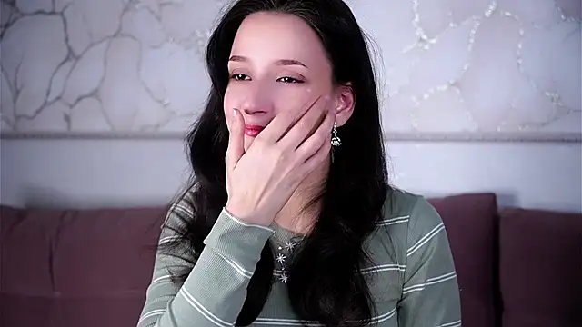 FalineBeacher online show from 12.15.25