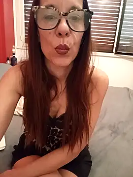Esmeralda passion online show from 10.21.25