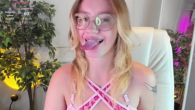 Nerissa xo online show from 10.02.25