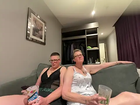 Curvy-Jinx online show from 03.07.26