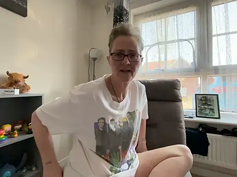 Curvy-Jinx online show from 03.19.26