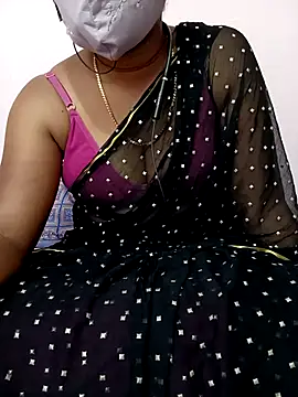 Snapshot of Cute_Renuka chatting on 11.12.25 Cute Renuka online show from 11.12.25