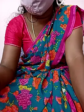 Snapshot of Cute_Renuka chatting on 11.13.25 Cute Renuka online show from 11.13.25