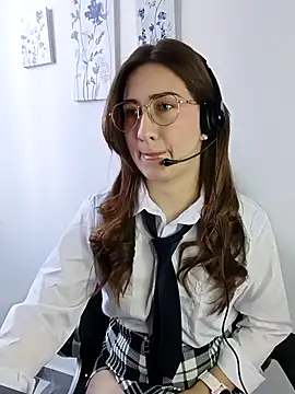 Snapshot of SUSY__06 chatting on 09.24.25 SUSY 06 online show from 09.24.25