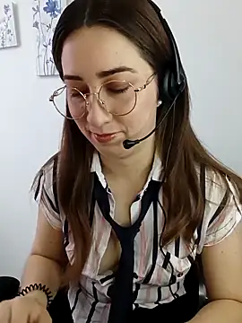 Snapshot of SUSY__06 chatting on 09.29.25 SUSY 06 online show from 09.29.25