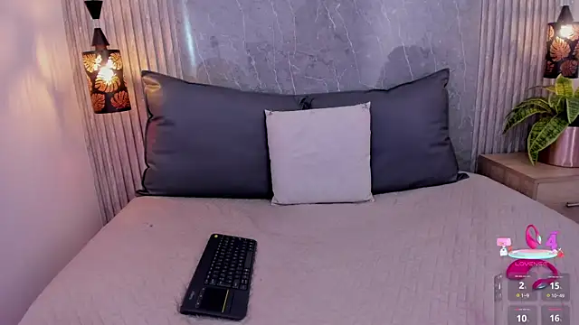 Emili  hot online show from 04.19.26