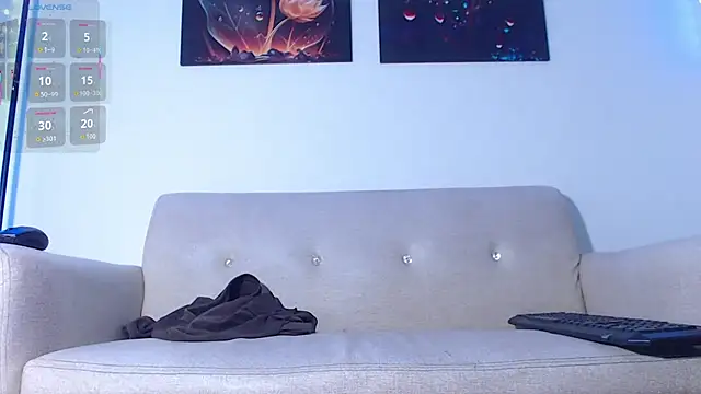 Snapshot of Owenferrara chatting on 10.24.25 Owenferrara online show from 10.24.25